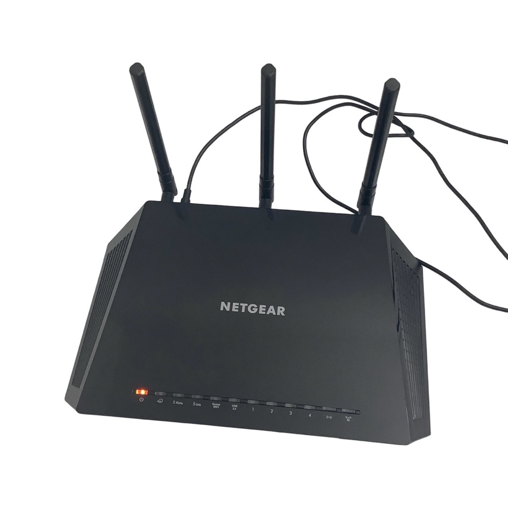 NETGEAR Nighthawk R6700 AC1750 Smart Wi-Fi Router - Picture 1 of 4